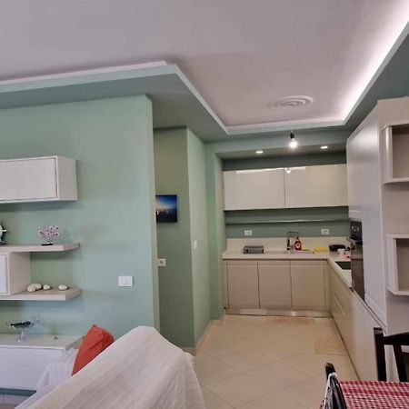 Two Suns Apartament Sarandë Eksteriør billede